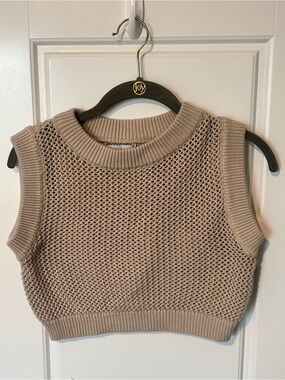 En Saison Revolve XS Tan Knit Sleeveless Crewneck Cropped Sweater Blouse